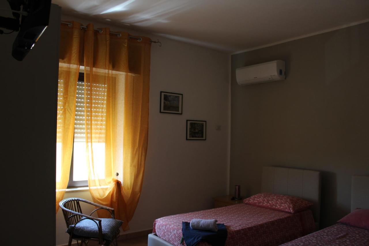 B&B Paolo E Daniela Carbonia Εξωτερικό φωτογραφία